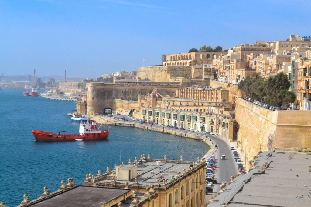St Nicholas Valletta Exteriör bild